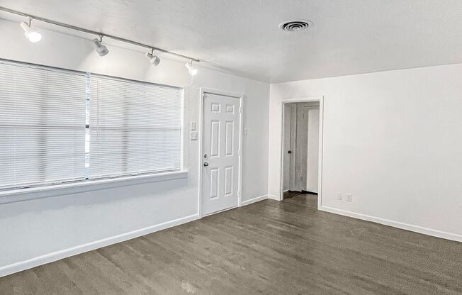 Charming 3-Bedroom, 2-Bathroom Home in a Quiet Neighborhood