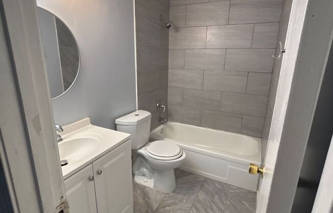 1 bed, 1 bath, 588 sqft, $1,000, Unit 511-306