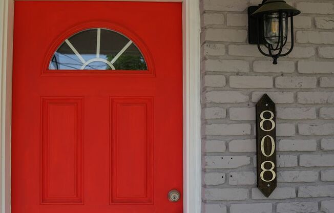 Check out this Lovely 3 Bedroom, 1 Bath house.