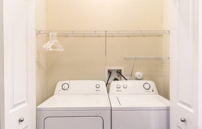 In Home Washer and Dryer Available at Aventura at Forest Park, St. Louis