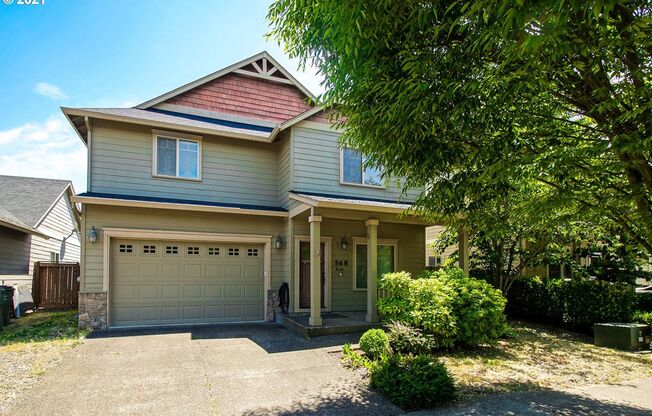 PET FRIENDLY! Spacious 4 Bed, 2.5 Bath Single Family Home in Newberg