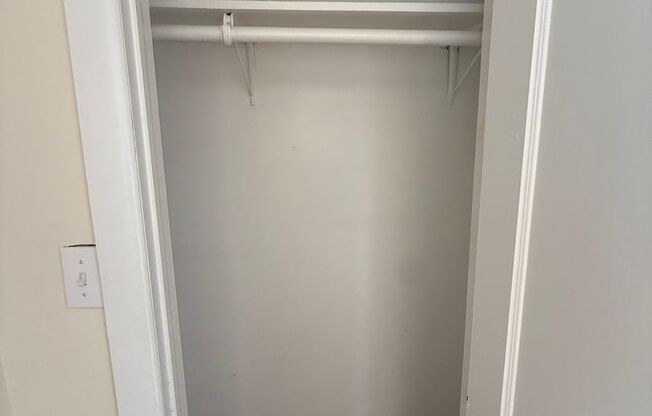 Studio, 1 bath, 413 sqft, $1,325, Unit Royal York 508