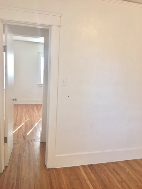 1 bed, 1 bath, 575 sqft, $975, Unit Apt 03