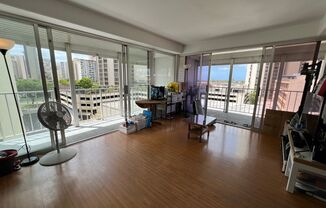 2 beds, 1.5 baths, $3,300