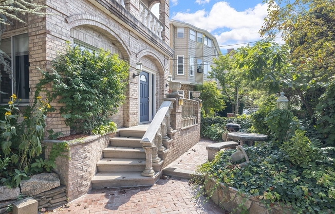 110 HIGH ST