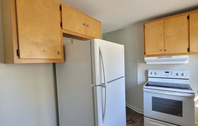 2 beds, 1 bath, $1,395