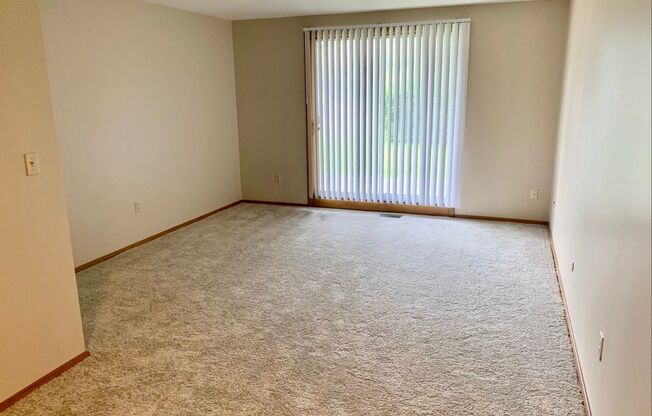 Indian Village Apartments - 1 bed 1 bath ground floor with patio