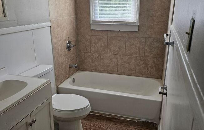 3 bdrm 1 bath ready to rent