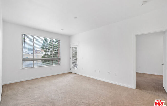 3 beds, 2 baths, 1,213 sqft, $3,600, Unit 209