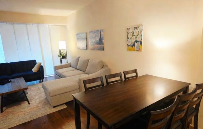 1 bed, 1 bath, 902 sqft, $1,875, Unit 505