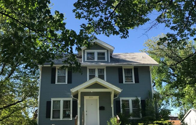 Spacious & Updated Craftsman House in Gifford Park