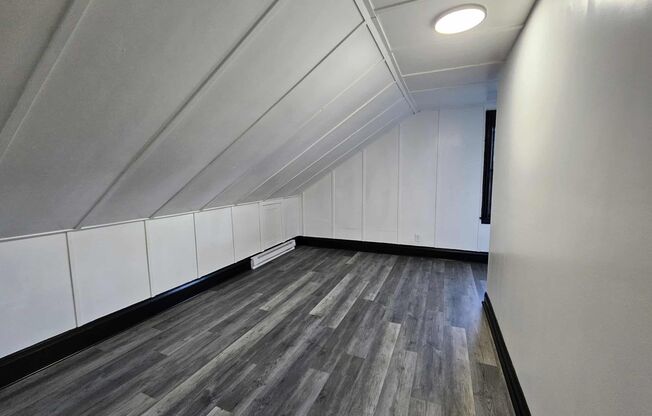 Beautiful 4 Bed, 1 Bath Home for Rent- Spacious, Modern, and Move in Ready!