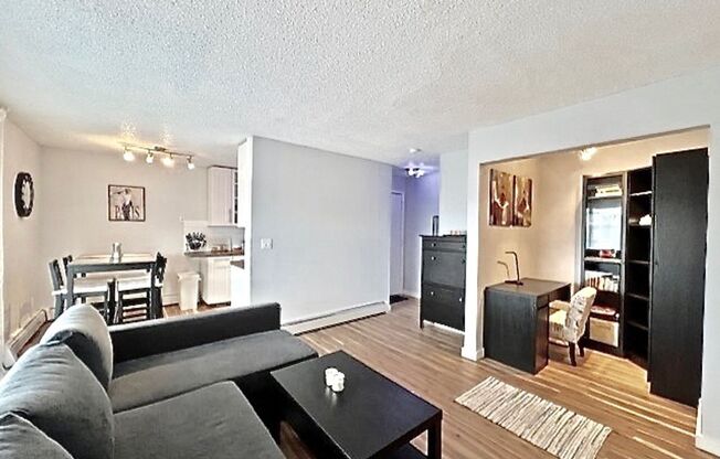 Furnished Cozy 1 Bedroom / 1 Bath Condo - Utilities Included