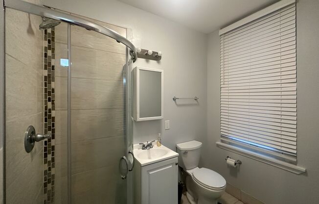 1 bed, 1 bath, $1,199, Unit Unit 2