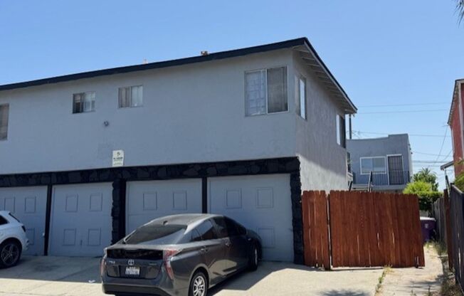 CERRITOS 756 - 758