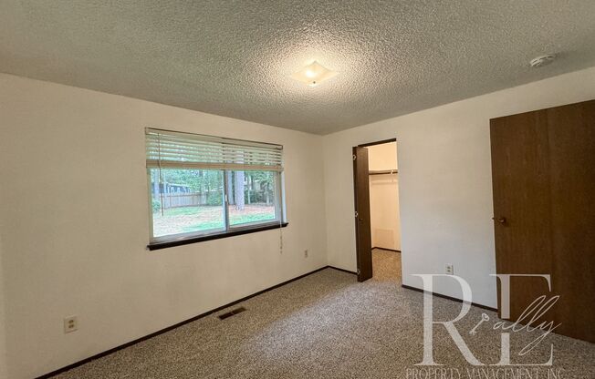 3 beds, 1 bath, $2,250