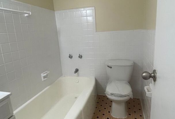 1 bed, 1 bath, 941 sqft, $995, Unit 0304