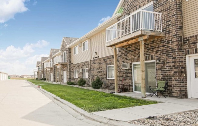 Exterior at Stonebridge Villas Apartments, Minot, North Dakota