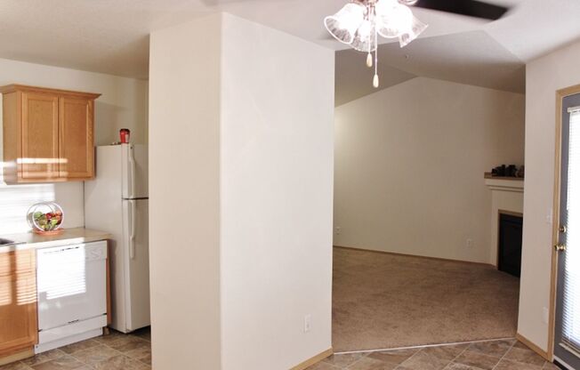 2 beds, 2 baths, 981 sqft, $1,699, Unit 104