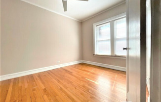 1352 W Carmen
