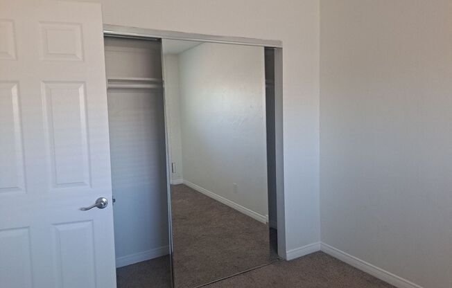 2 beds, 1 bath, 900 sqft, $2,395, Unit 06