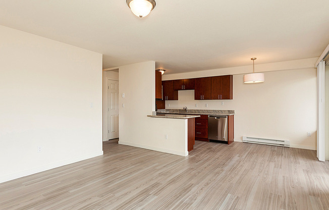 2 beds, 2 baths, 930 sqft, $2,976, Unit 307