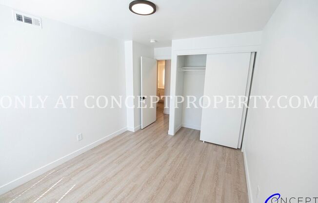 2 beds, 1 bath, 894 sqft, $1,599, Unit 04