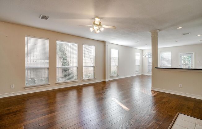 Amazing Town Home in Arlington Heights- West Fort Worth Living- 3 Bed, 2.5 Bath- 76107