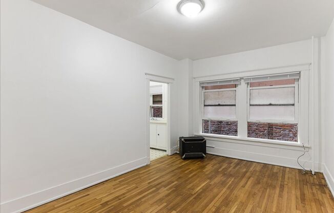 Studio, 1 bath, 332 sqft, $925, Unit 308