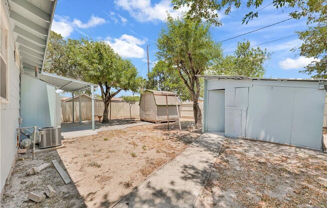 SPACIOUS! LOCATION!