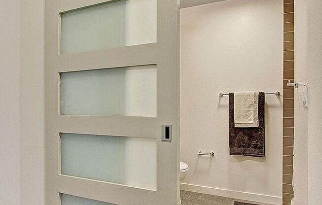 Studio, 1 bath, 234 sqft, $1,198, Unit 200