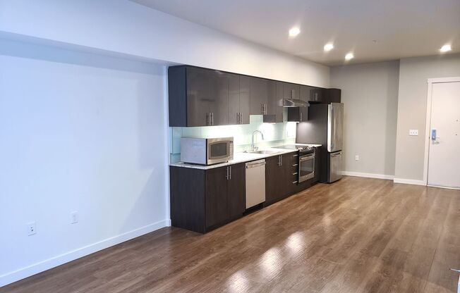 Mira Flats unit #324 Contemporary Open 1Bd/1Ba Condo in Downtown Bellevue - Secured Parking Included!!