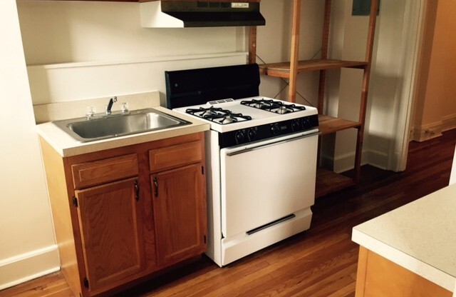 1 bed, 1 bath, 550 sqft, $1,600, Unit 514