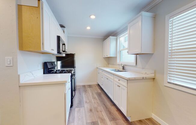 247 Orange Ave Coronado, CA 92118