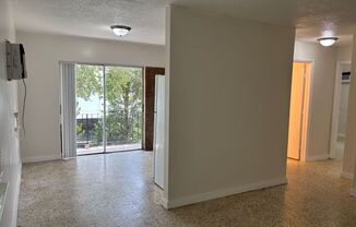 658 NW 1 ST