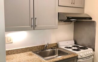 Lovely studio / one bedroom located in  bay side Emeryville with Parking & Storage!