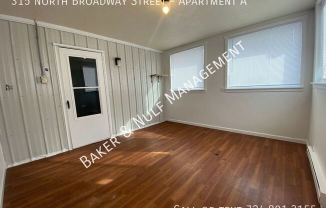 315 N BROADWAY ST