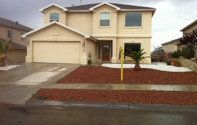 East El Paso 5Bed/3Bath Refrig A/C!