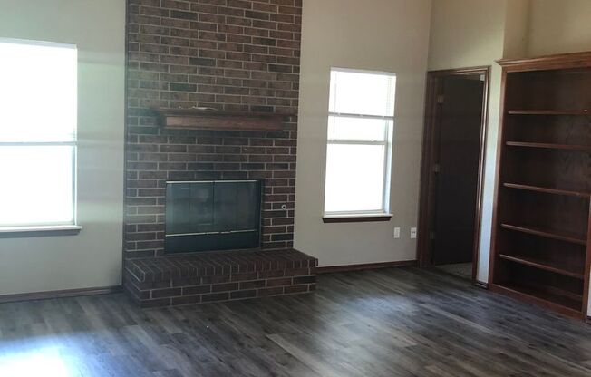Four Bedroom in the Royal Oaks Addition!