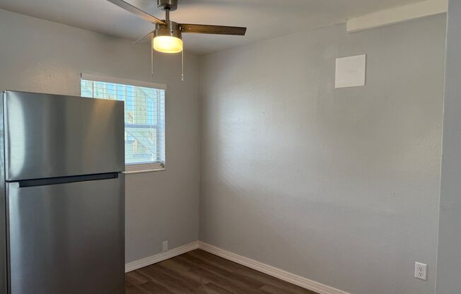 2 beds, 1 bath, 825 sqft, $1,199, Unit 106