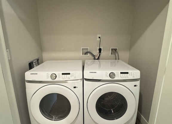 1 bed, 1 bath, 780 sqft, $3,490, Unit 208