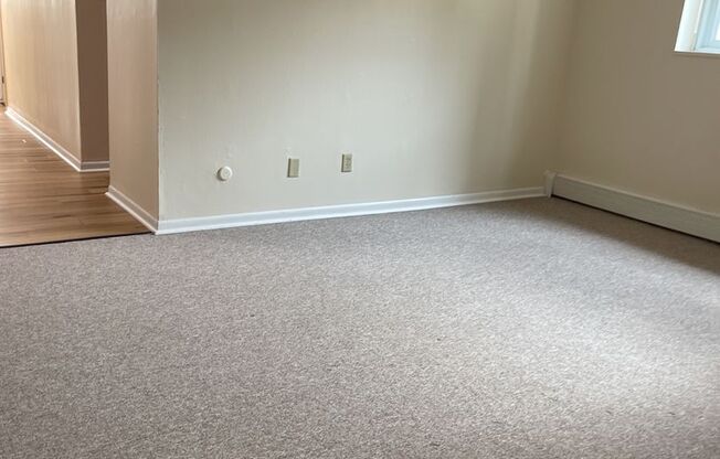 2 beds, 1 bath, 874 sqft, $1,465, Unit E-14