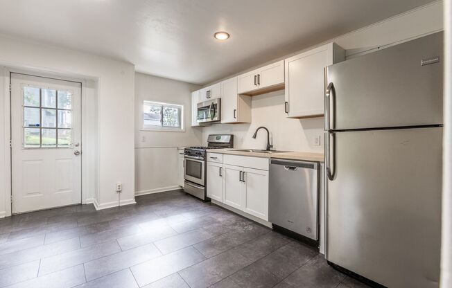 Available JULY 2026 - Spacious 3 Bedroom Home w/ Finished Attic Room, Steps from Grandview Park!