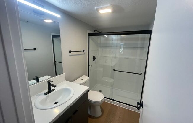 2 beds, 2 baths, 960 sqft, $3,410, Unit E-113