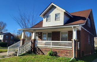 4 beds, 1 bath, $1,395