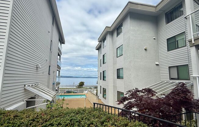 Alki Shores Condominiums - Alki Beach
