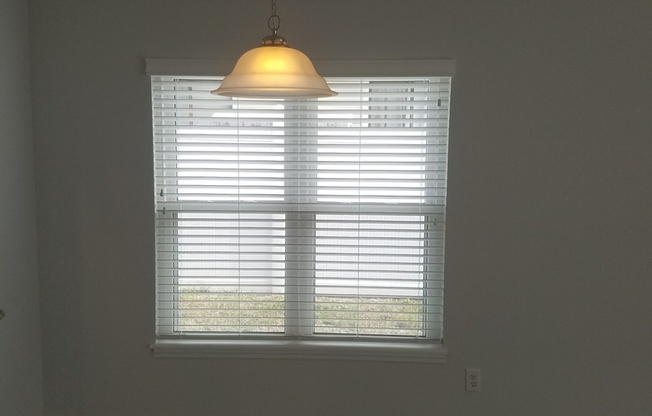 Beautiful Renovated 2-Bedroom, 2-Bathroom Home in Apopka