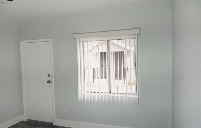 1420-24 E 75TH LLC