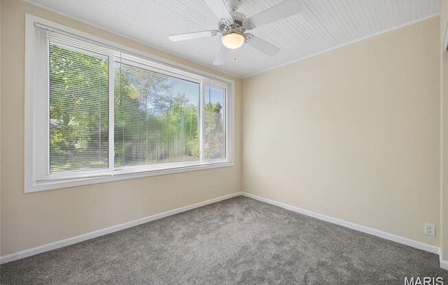 3 beds, 1 bath, 1,292 sqft, $1,900, Unit Tesson ferry Road- 9743