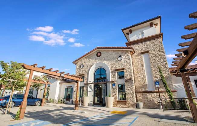 exterior views at Marisol Apartments